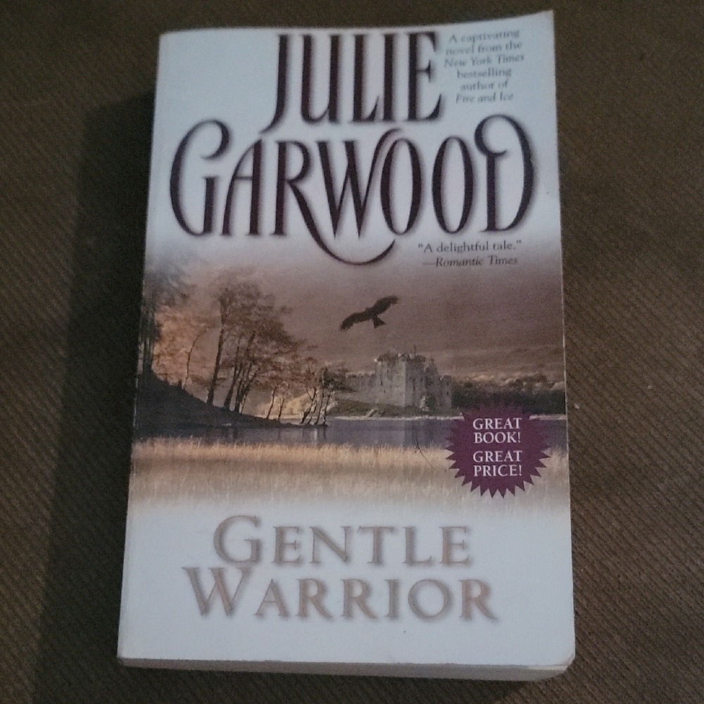 4/$9- Julie Garwood 'Gentle Warrior' Book